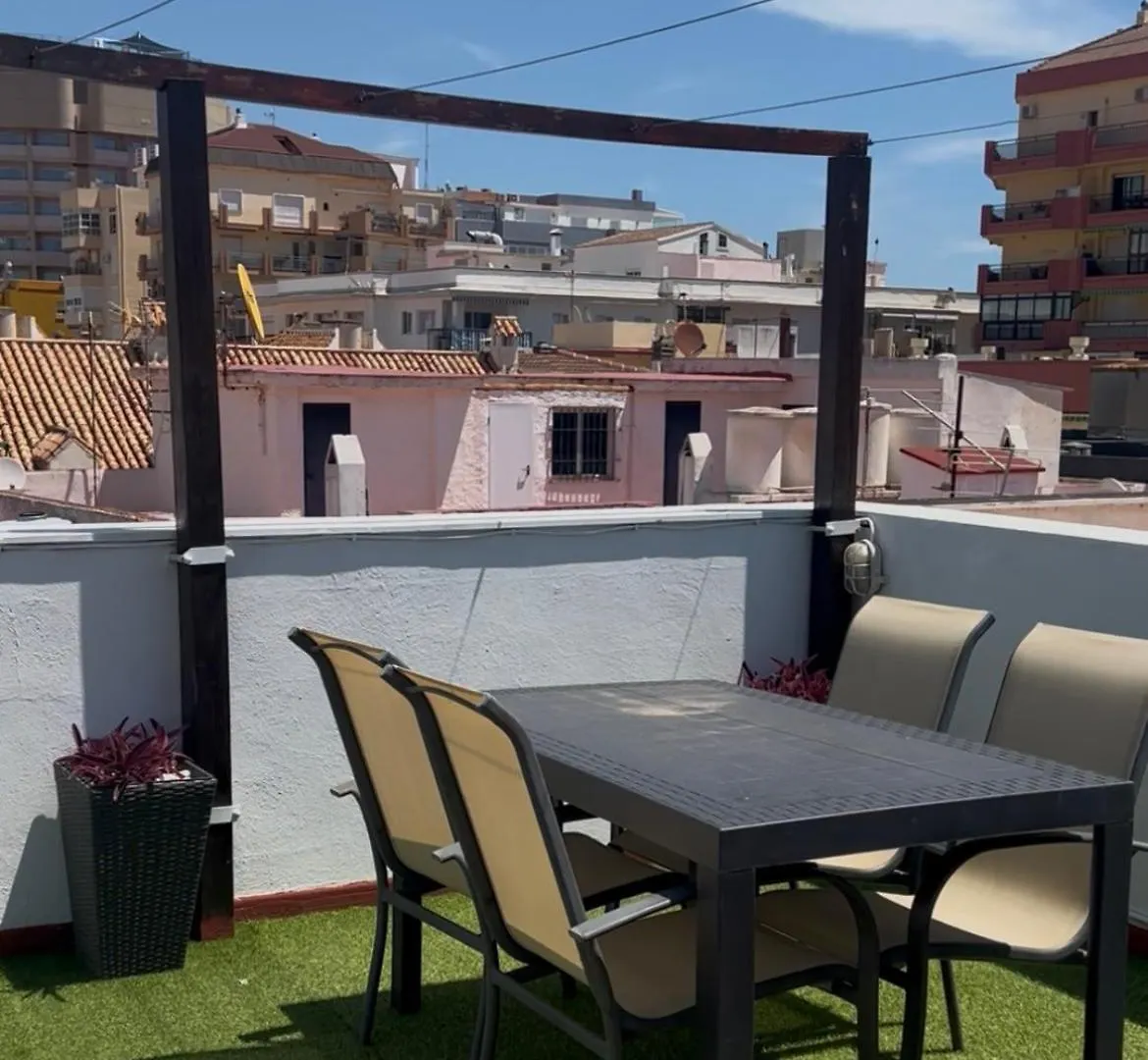 公寓 Piso Dos Dormitorios Y Gran Terraza 丰希罗拉